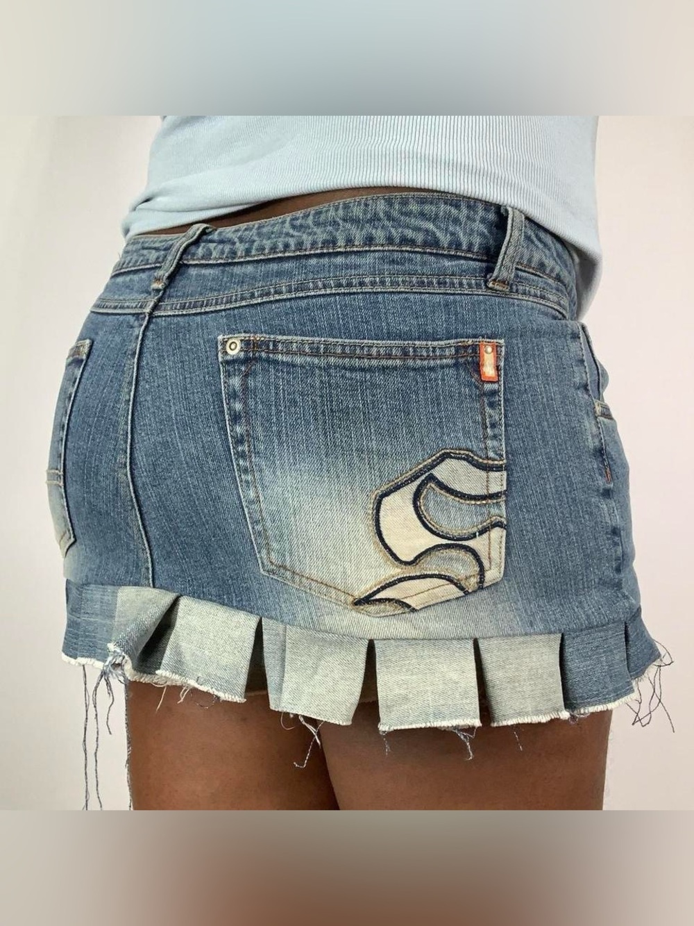 Vintage Y2K Southpole 2000s Reworked Denim Pleated Mini Jean Denim Skirt Size 13
